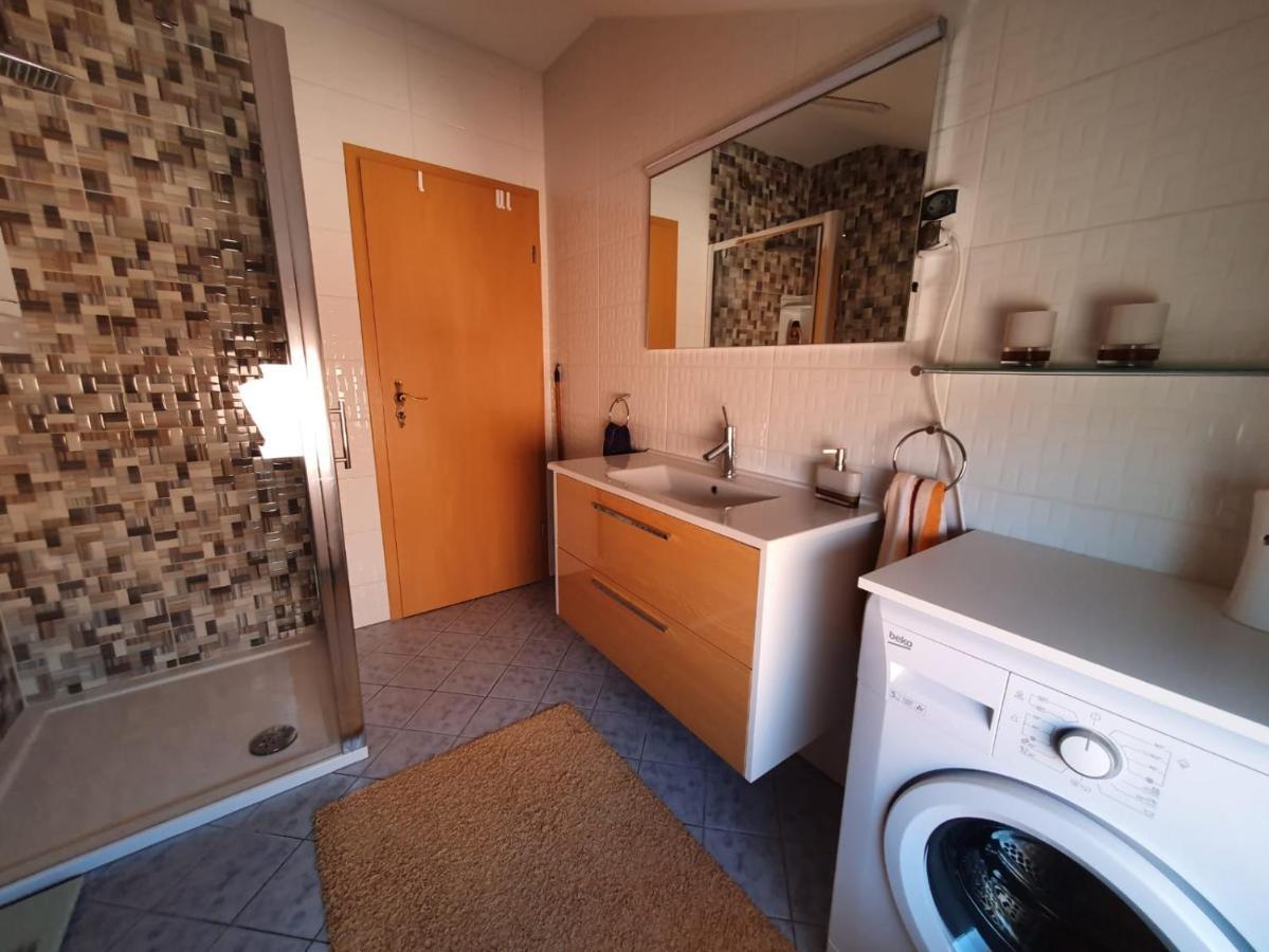 Ferienwohnung Apartman Laura Zadar Exterior foto